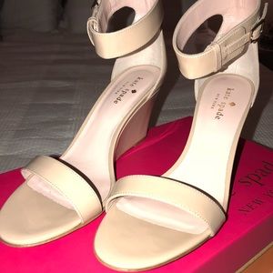Kate Spade New York Wedge. Size 7